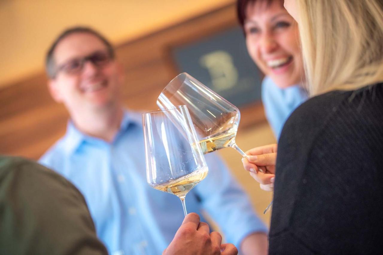 Weingut Breitenfelder Retz Kültér fotó