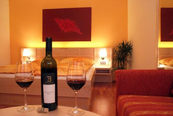 Weingut Breitenfelder Retz Kültér fotó
